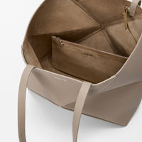 新品予定Puzzlefold Tote Horizontal medium (Soft Grain Calf)(入荷リクエスト)