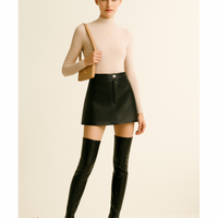 新品-vinyl mini skirt-black