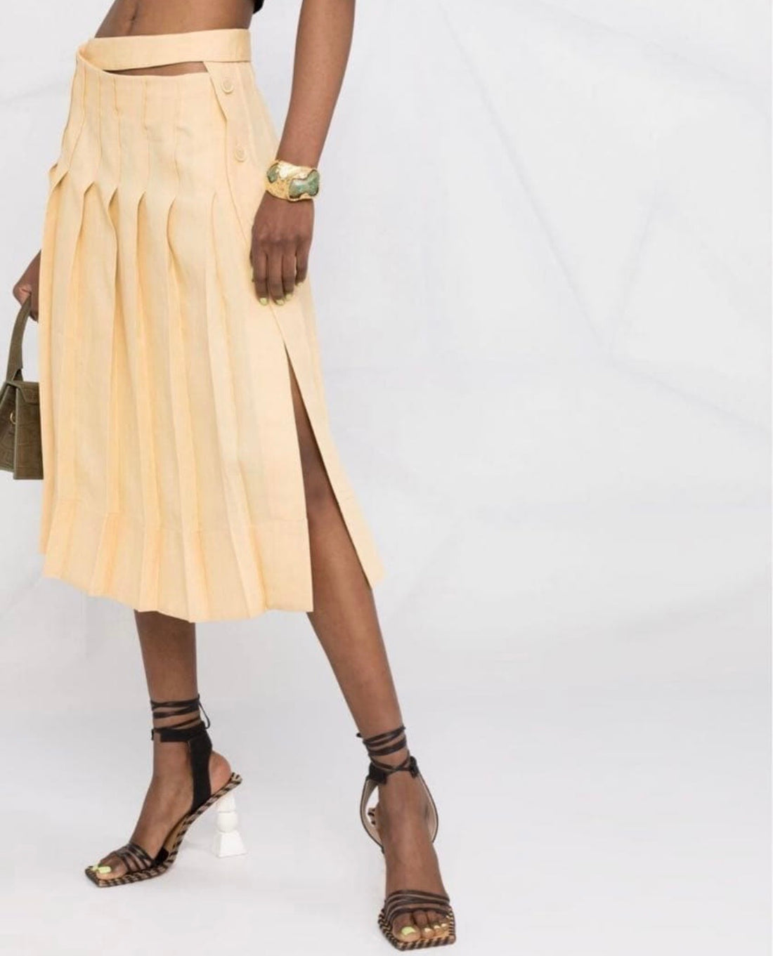 未使用品 cutout pleats skirt yellow(38/M)入荷リクエスト受付中