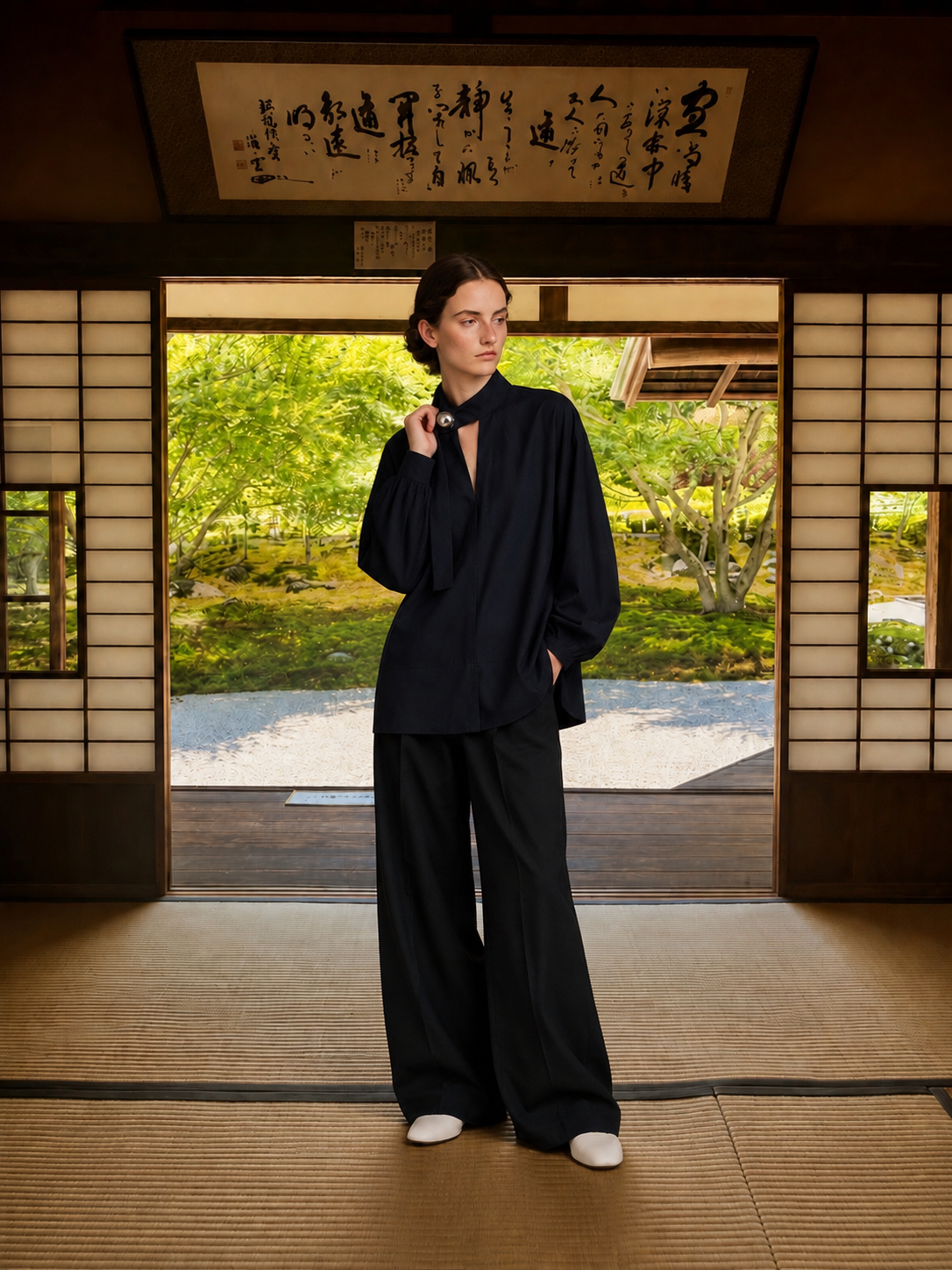 -HEPBURN- Blouse BLACK 再入荷リクエスト