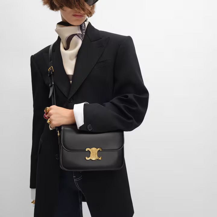 新品 クラシック トリオンフ バッグ / シャイニーカーフスキン ベージュ(入荷リクエスト)