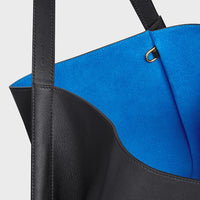 新作/新品 Medium Cube Bag in Supple Calfskin BLACK(入荷リクエスト)