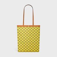 新作/新品 medium  flat shopper / Triomphe canvas yellow(入荷リクエスト)