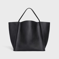 新作/新品 Medium Cube Bag in Supple Calfskin BLACK(入荷リクエスト)