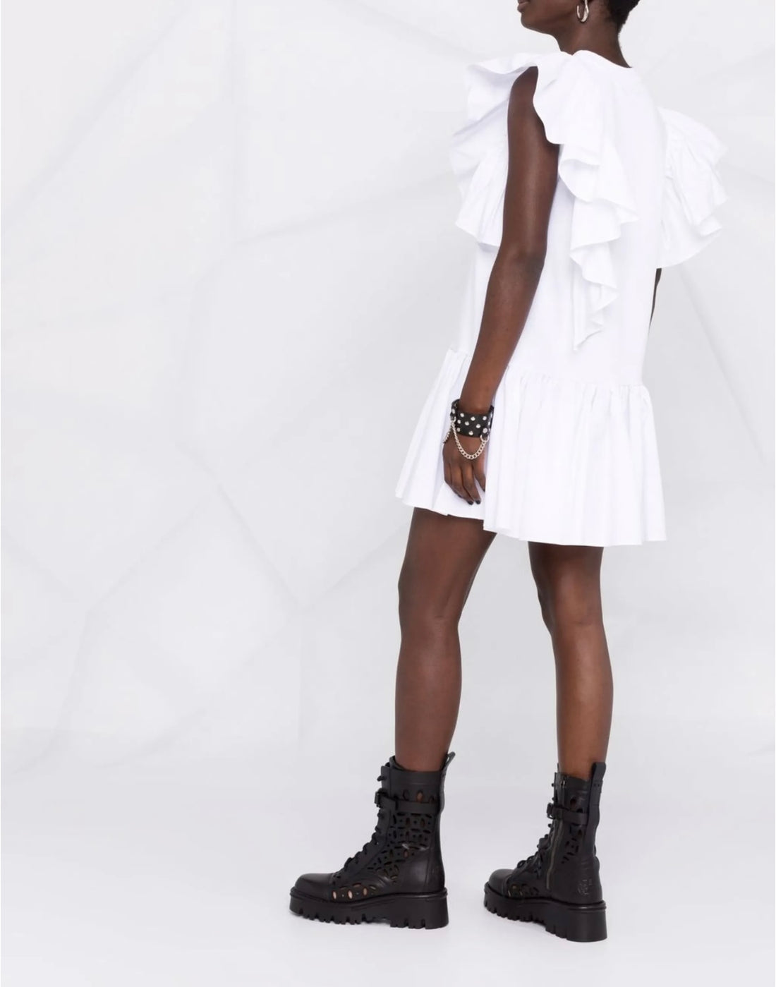 新品 RUFFLE SLEEVE DRESS