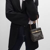 新品 Small Triomphe Frame in Triomphe Canvas and Natural Calfskin (入荷リクエスト)