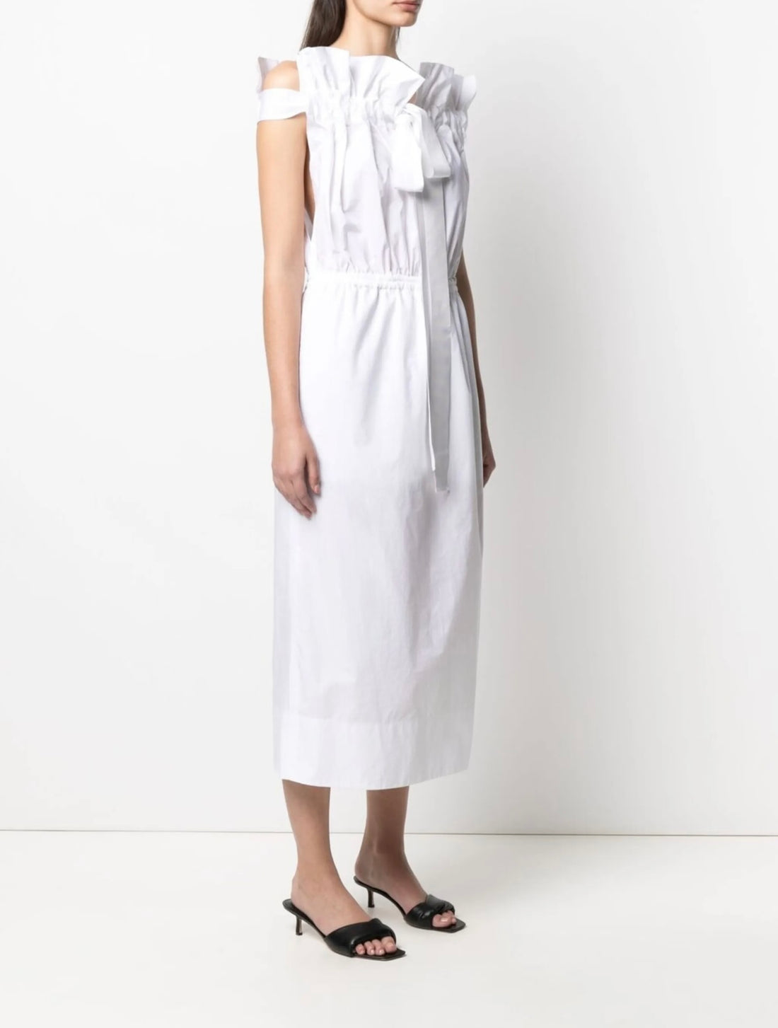 新品 RUFFLE DRESS