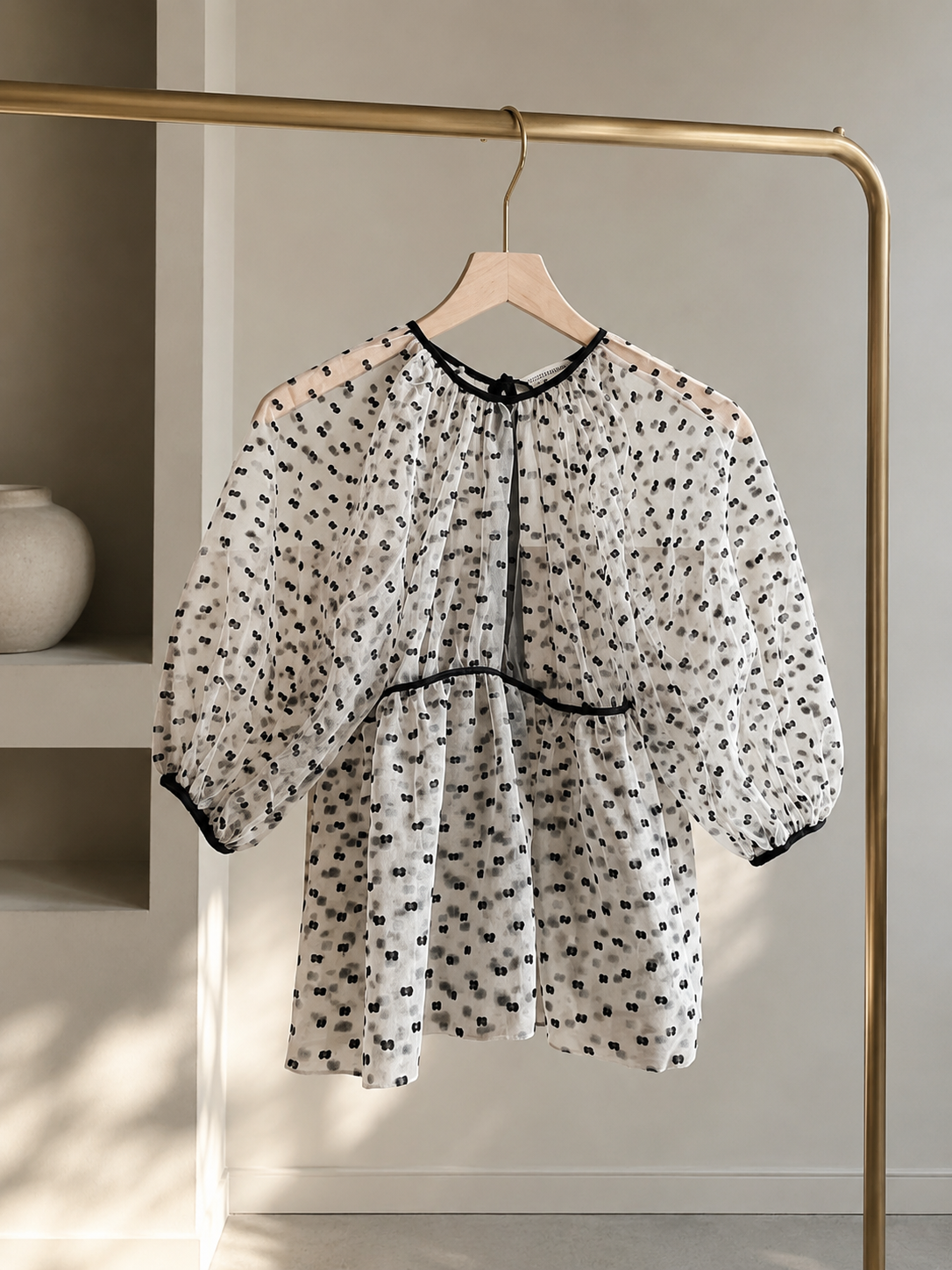 ほぼ未使用 sheer dot silk blouse(UK6/S)入荷リクエスト受付中