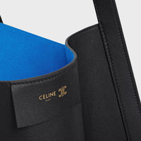 新作/新品 Medium Cube Bag in Supple Calfskin BLACK(入荷リクエスト)