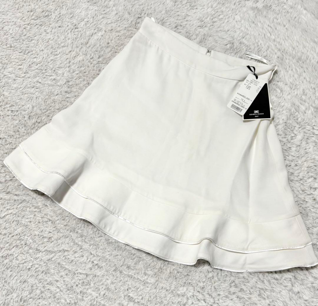 新品 MINI white SKIRT(S)1着のみ